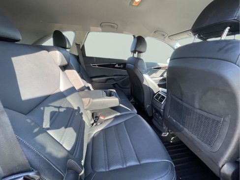 Used 2018 Kia Sorento EX AWD/4WD image 19