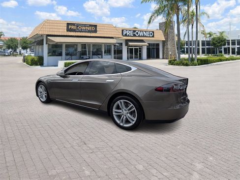 Used 2015 Tesla Model S P85D image 5