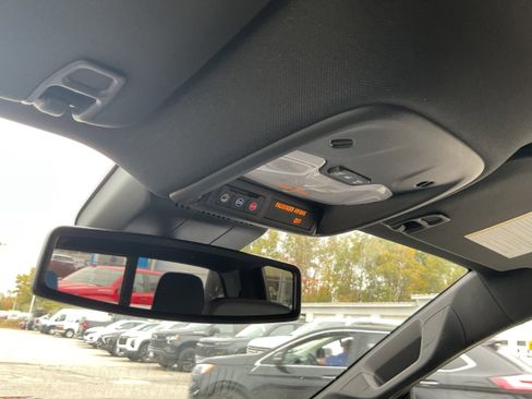 Certified 2024 Chevrolet Colorado Z71 w/ Z71 Convenience Package 2 image 10