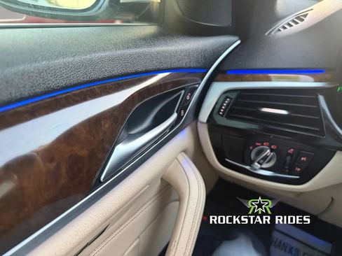 Used 2020 BMW 530i w/ M Sport Package RWD image 47