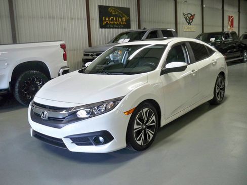 Used 2018 Honda Civic EX-T image 1