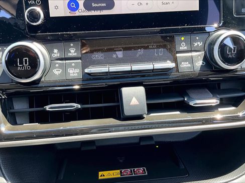 Used 2026 Toyota Highlander XLE AWD/4WD image 35