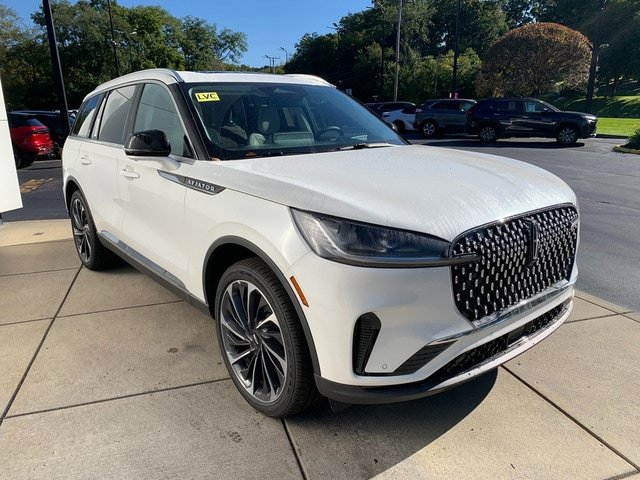 New 2026 Lincoln Aviator Reserve AWD/4WD image 8