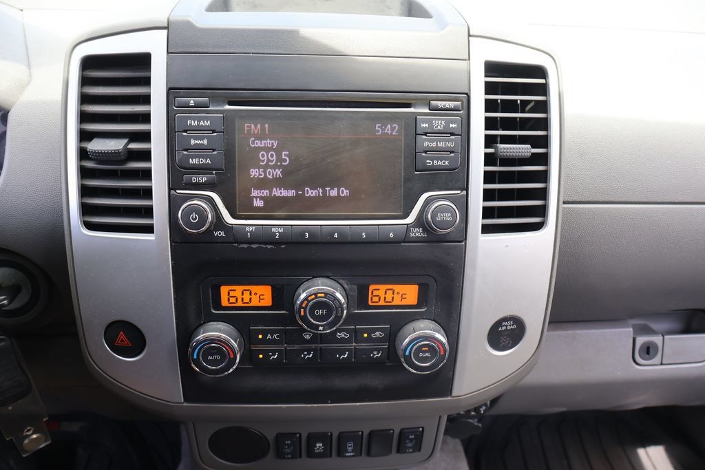 Used 2018 Nissan Frontier SV RWD image 25