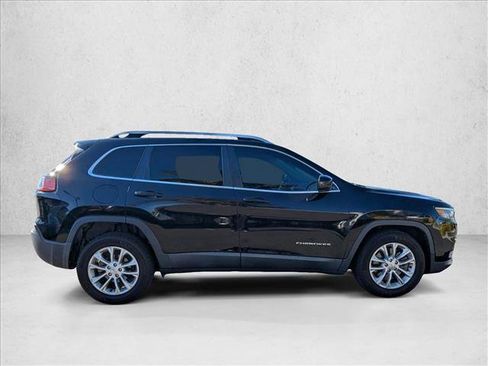 Used 2019 Jeep Cherokee Latitude w/ Popular Appearance Group image 5
