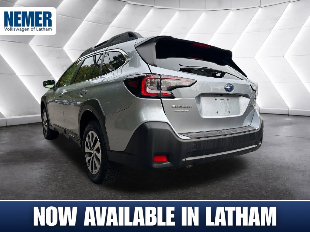 Used 2024 Subaru Outback Premium AWD/4WD image 2