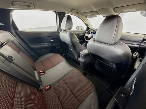 Certified 2025 Nissan Kicks SR image 29