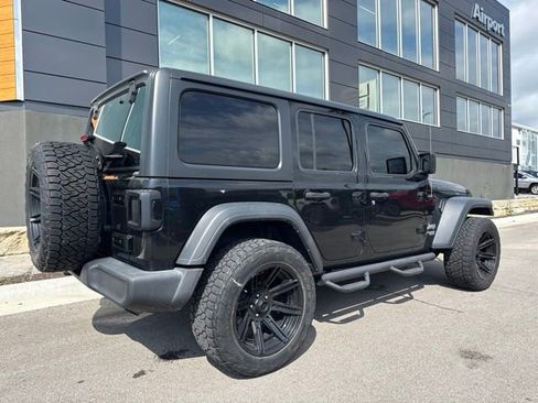 Used 2018 Jeep Wrangler Unlimited Sport S AWD/4WD image 3
