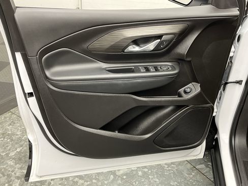 Certified 2024 GMC Terrain SLE w/ Driver Convenience Package image 7
