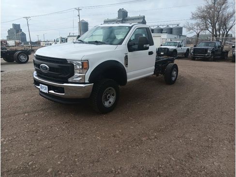 Used 2020 Ford F350 XL w/ Power Equipment Group image 20