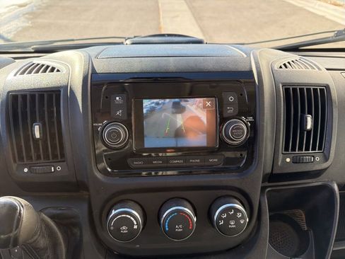 Used 2019 RAM ProMaster 2500 w/ Interior Convenience Group image 18