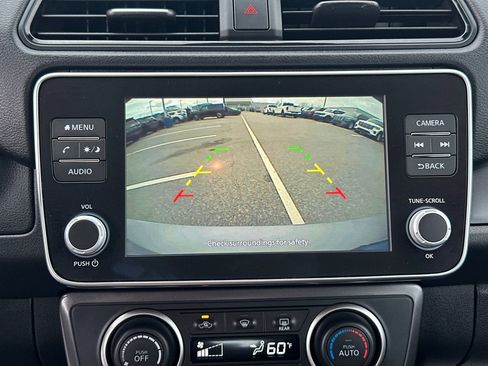 Used 2022 Nissan Leaf S image 28