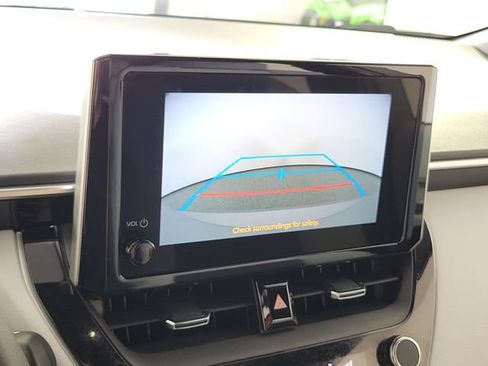 Used 2025 Toyota Corolla SE FWD image 29