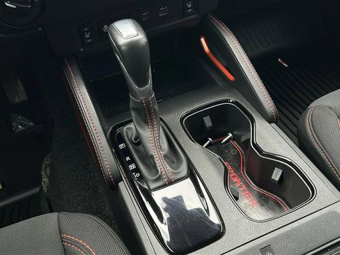 Used 2024 Nissan Frontier PRO-4X w/ Pro Convenience Package AWD/4WD image 32