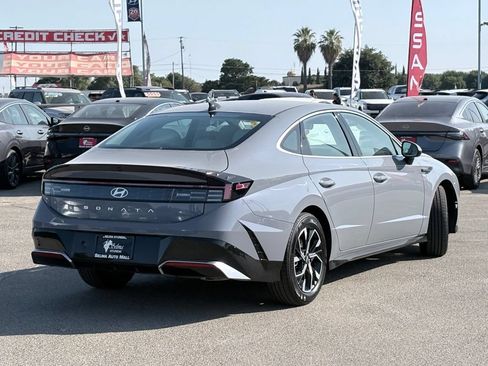 Used 2025 Hyundai Sonata SEL FWD image 5