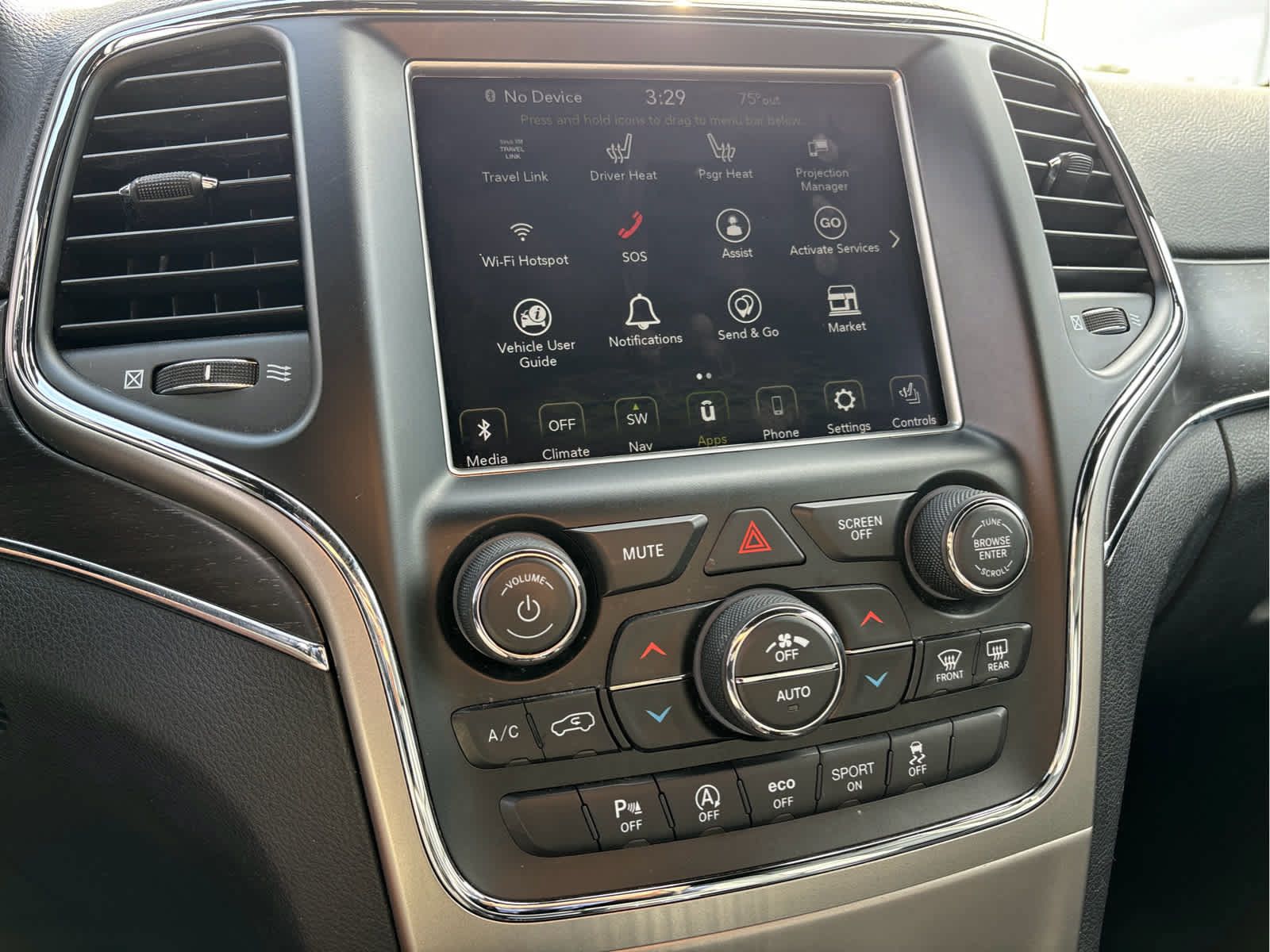 Used 2018 Jeep Grand Cherokee Limited AWD/4WD image 12