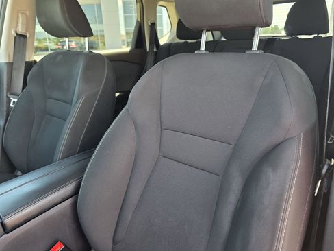 Used 2023 Nissan Rogue S AWD/4WD image 15