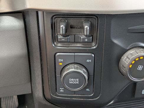 Used 2024 Ford F350 XLT w/ 360-Degree Camera Package AWD/4WD image 25