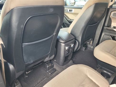 Used 2020 Ford Explorer XLT w/ Class III Trailer Tow Package image 14