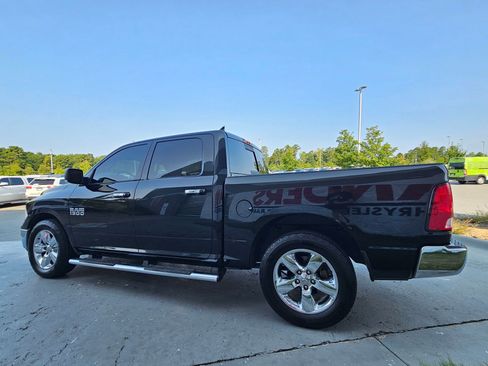 Used 2017 RAM 1500 Big Horn RWD image 5