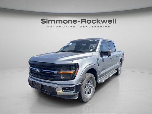 Used 2024 Ford F150 XLT AWD/4WD image 2