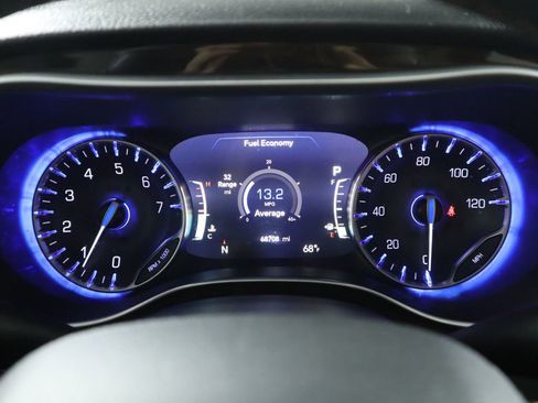 Used 2022 Chrysler Pacifica Pinnacle image 32