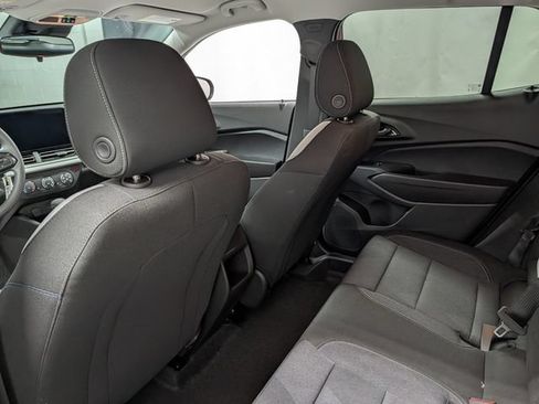New 2026 Chevrolet Trax LS w/ LS Convenience Package FWD image 12