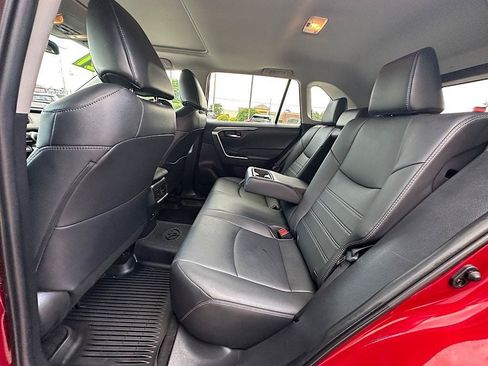 Certified 2021 Toyota RAV4 XLE Premium AWD/4WD image 17