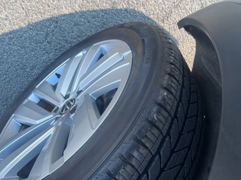 Used 2021 Volkswagen Atlas Cross Sport SE image 7