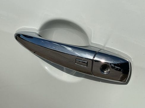 Used 2025 Nissan Altima 2.5 SV image 10