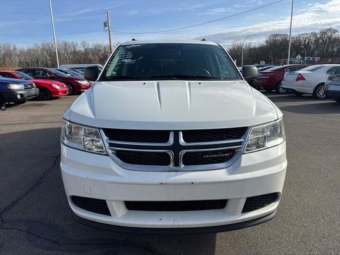 Used 2018 Dodge Journey SE w/ Connectivity Group image 2