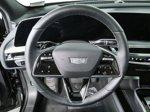 Used 2025 Cadillac Lyriq Sport AWD/4WD image 18
