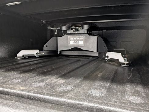 Used 2017 RAM 2500 Laramie w/ Sport Appearance Group AWD/4WD image 13