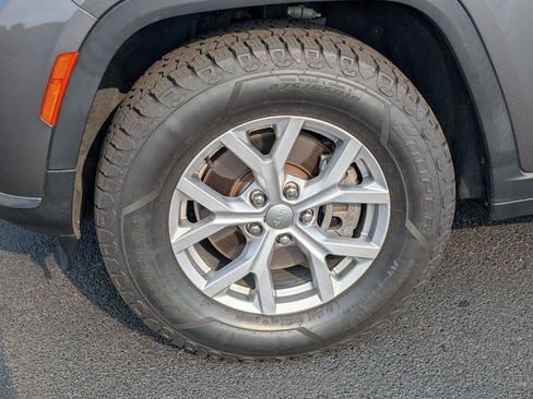 Used 2021 Jeep Grand Cherokee L Limited AWD/4WD image 11