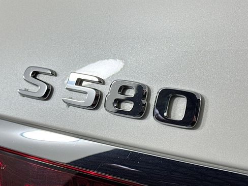 Used 2022 Mercedes-Benz S 580 4MATIC Sedan image 9