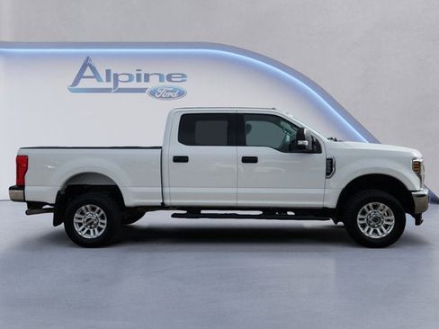Used 2018 Ford F250 XLT w/ Camper Package image 6