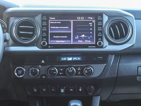 Used 2022 Toyota Tacoma TRD Off-Road image 14