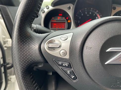 Used 2017 Nissan 370Z Touring Sport RWD image 23
