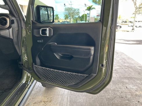 Used 2021 Jeep Wrangler Unlimited Sport image 24