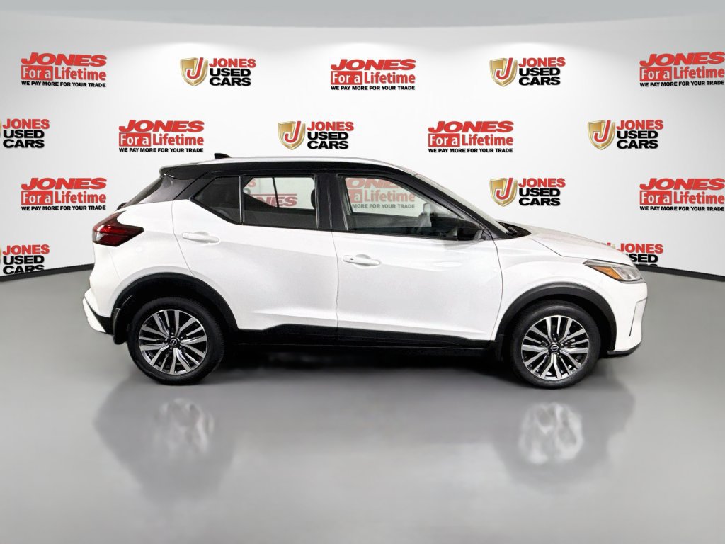 Used 2024 Nissan Kicks SV FWD image 16