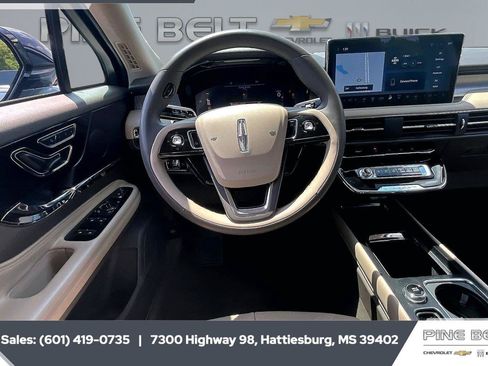 Used 2023 Lincoln Corsair FWD image 5