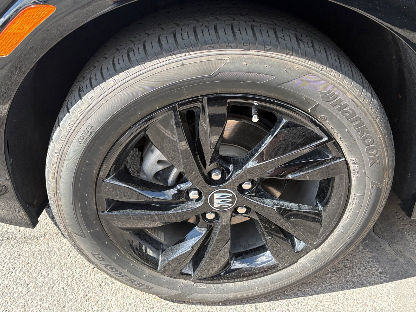 Used 2024 Buick Encore GX Sport Touring w/ Comfort Package FWD image 5