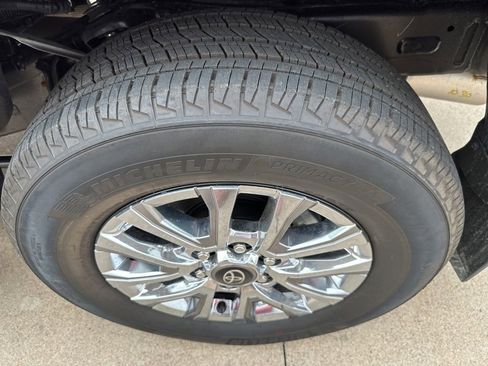 Used 2026 Toyota Tacoma Limited AWD/4WD image 25