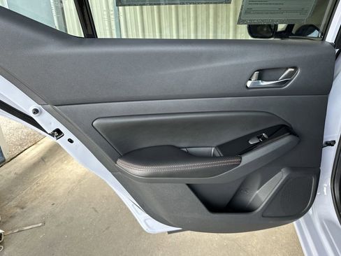 Used 2024 Nissan Altima 2.5 SR image 27