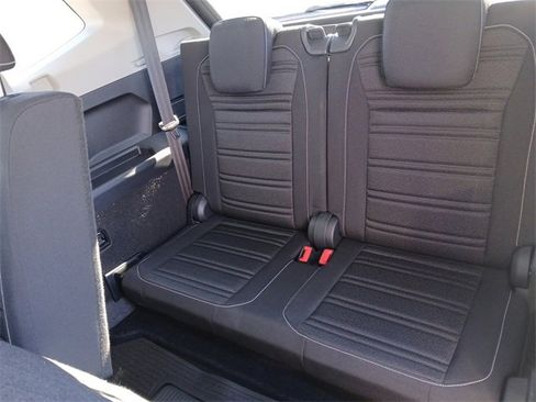 Used 2024 Volkswagen Tiguan S image 36