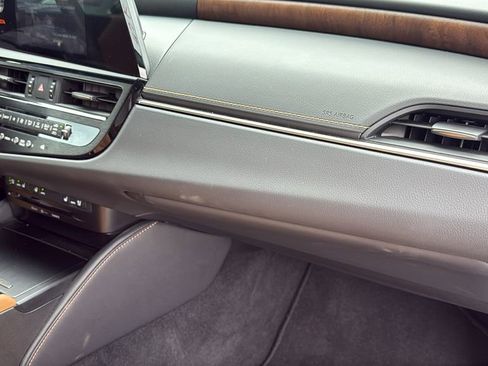 Used 2022 Lexus ES 350 w/ Premium Package FWD image 14