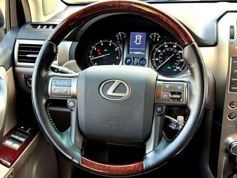 Used 2016 Lexus GX 460 image 25
