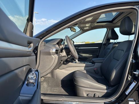 New 2025 Nissan Altima 2.5 SL image 10