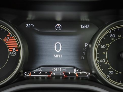 Used 2019 Jeep Cherokee Limited image 45