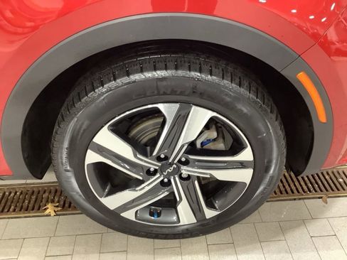 Certified 2023 Kia Sorento EX image 12